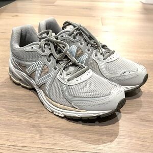 New Balance 860v2 ‘Mars’ Size 9.5